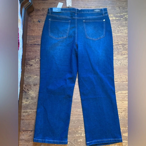 Nanette Lepore Belle High Rise Bootcut Jean NEW 16 - Picture 7 of 12